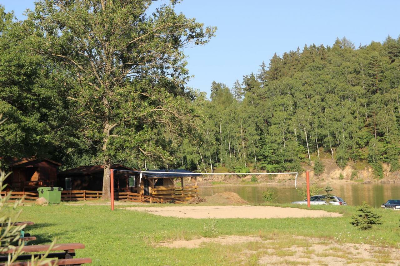 Domki Nad Jeziorem W Karlowicach Karlowice Exterior photo